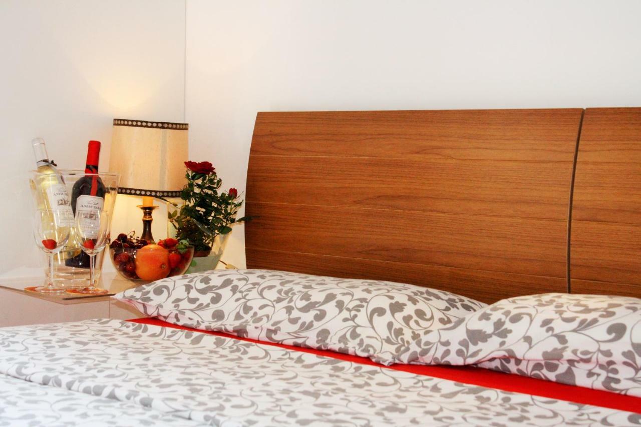 Santacroce Apartament *